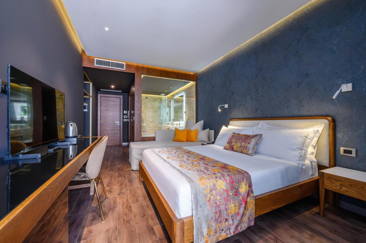 Chic Boutique Hotel Влёра Экстерьер фото