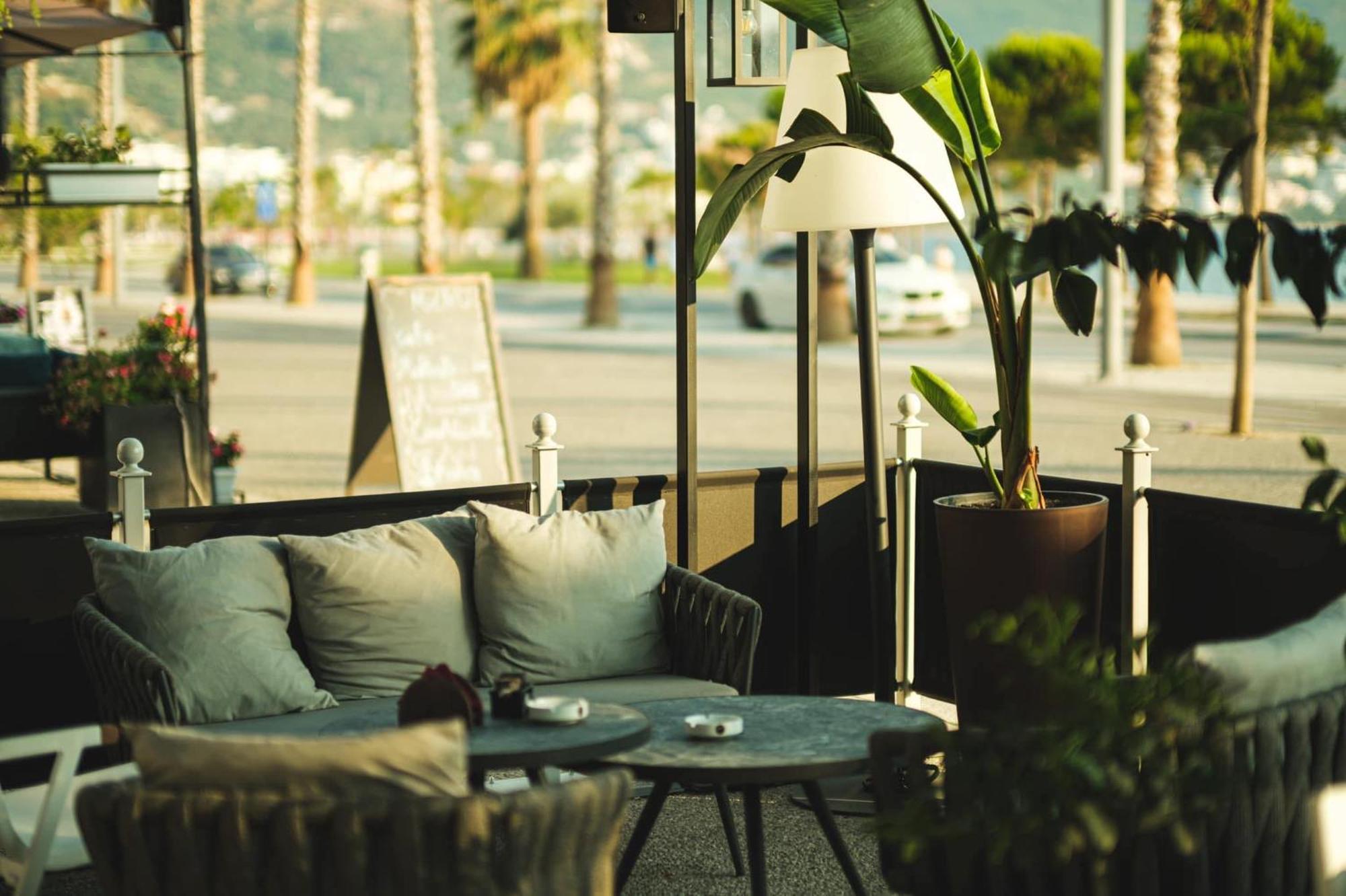 Chic Boutique Hotel Влёра Экстерьер фото